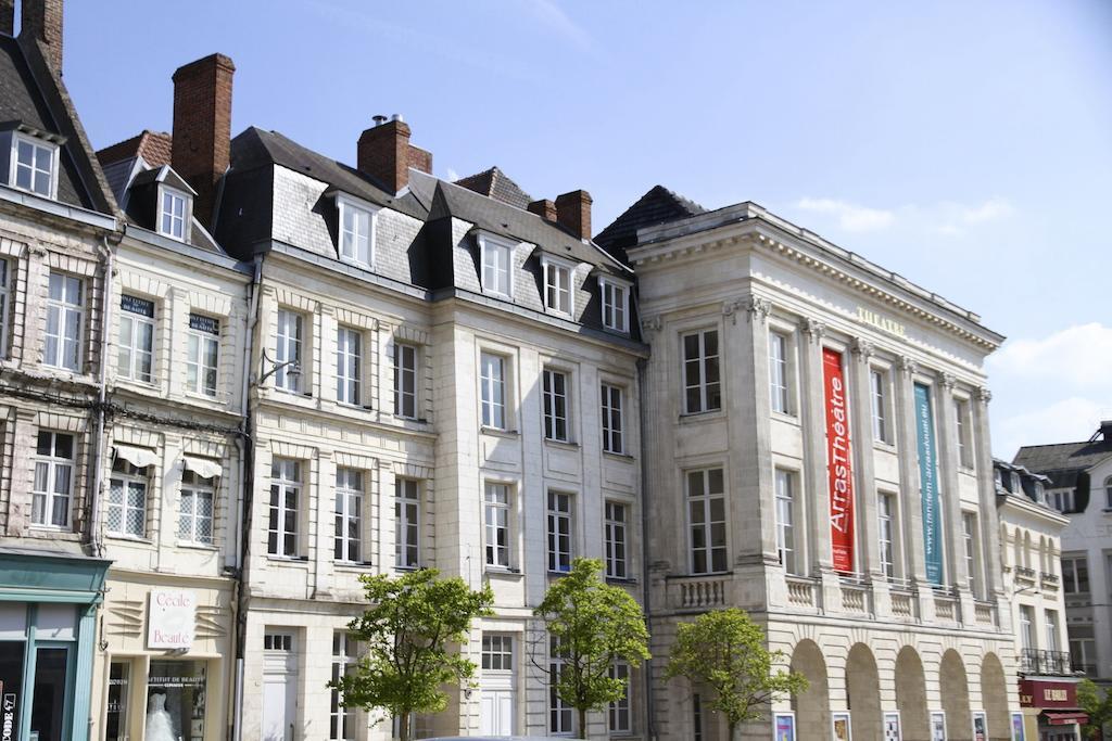 أراس Chambre D'Hotes Les Cles Des Places الغرفة الصورة